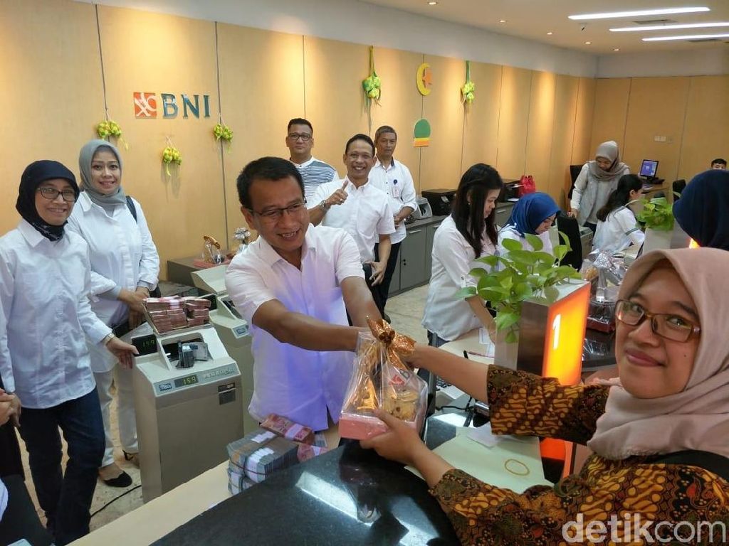 BNI Siagakan Pelayanan Transaksi Perbankan Untuk Para Pemudik BNI Siagakan Pelayanan Transaksi Perbankan Untuk Para Pemudik