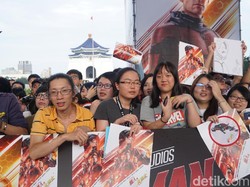 Histeria Penggemar Sambut Bintang Ant-Man and The Wasp
