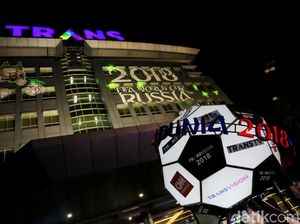 Ada Parade Bola Raksasa untuk Meriahkan Final Piala Dunia 2018 Ada Parade Bola Raksasa untuk Meriahkan Final Piala Dunia 2018