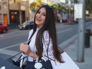 Remaja Ini Habiskan Rp 489 Juta untuk Belanja Pasca Bertengkar dengan Ibu Remaja Ini Habiskan Rp 489 Juta untuk Belanja Pasca Bertengkar dengan Ibu