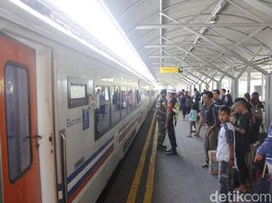 Puncak Arus Mudik Terlewati, Jumlah Penumpang KA di Surabaya Turun