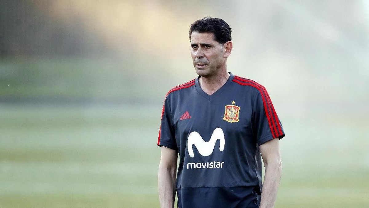 Fernando Hierro tak akan lagi melatih timnas Spanyol (Foto: Getty Images)
