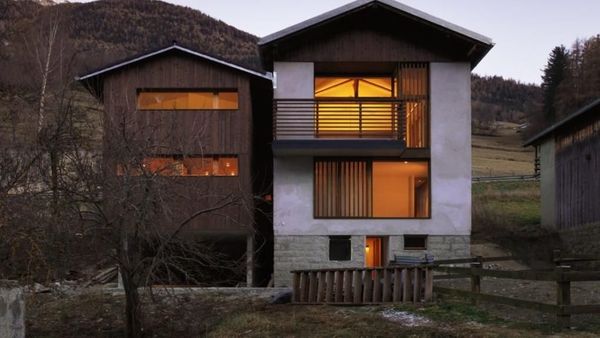 Keren, Lumbung Tua Berusia 98 Tahun Disulap Jadi Rumah Kayu