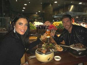 Serunya Mengintip 9 Gaya Makan Pesepakbola Sergio Ramos