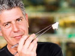 Parts Unknown yang Dipandu Anthony Bourdain Masuk 6 Nominasi Emmy Award