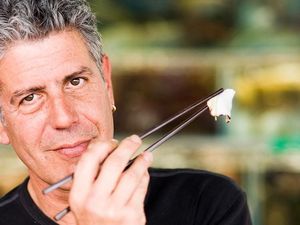 Parts Unknown yang Dipandu Anthony Bourdain Masuk 6 Nominasi Emmy Award Parts Unknown yang Dipandu Anthony Bourdain Masuk 6 Nominasi Emmy Award