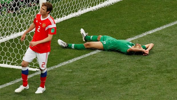 Arab Saudi mengawali Piala Dunia 2018 dengan kekalahan telak 0-5 dari Rusia.