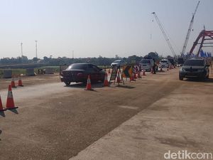 Lalin di Jembatan Kalikuto Padat 1 Km
