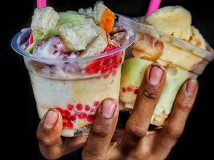 Sueger Rek! Ini 5 Rekomendasi Es Menyegarkan Cocok untuk Berbuka Puasa Sueger Rek! Ini 5 Rekomendasi Es Menyegarkan Cocok untuk Berbuka Puasa