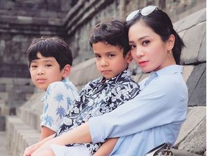 Intip Keseruan Liburan Bunga Zainal di Yogyakarta