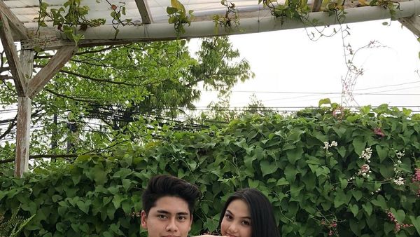 Ini Potret Cantik Aisyah Aqilah, Pacar Adik Verrel Bramasta Saat Makan