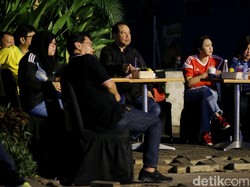 Founder and Chairman CT Corp Chairul Tanjung hadir dalam nobar tersebut.