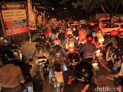 Urai Macet, Polisi Berlakukan One Way di Jalur Nagreg