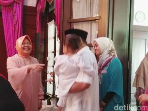 Momen Risma Bersilaturahmi dengan Masyarakat Surabaya