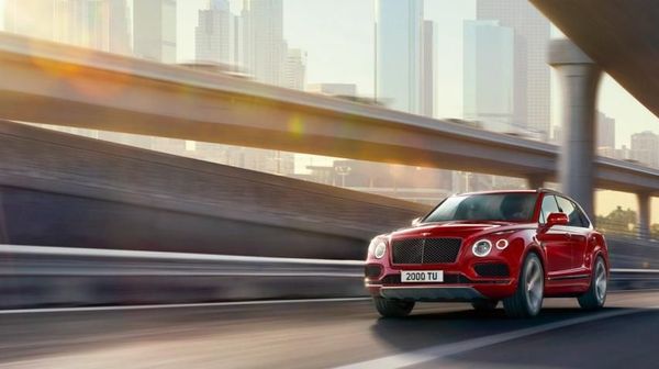 SUV Para Miliarder Bentley Bentayga V8 Hadir Juli 2018