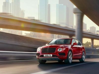 SUV Para Miliarder Bentley Bentayga V8 Hadir Juli 2018