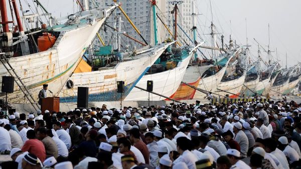 Potret Salat Id di Pelabuhan Sunda Kelapa