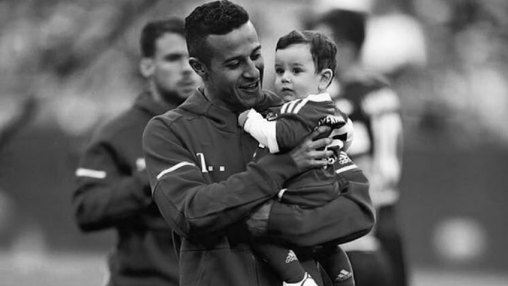 Siapa Sangka, Pesepakbola Thiago Alcantara Kebapakan Banget Lho Siapa Sangka, Pesepakbola Thiago Alcantara Kebapakan Banget Lho