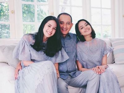Gaya Lebaran Selebriti (2)