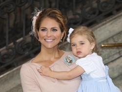 Aksi Kocak Putri Leonore dari Swedia di Acara Pembaptisan Adiknya