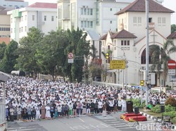 Bacaan Niat Sholat Idul Fitri: Arab, Latin dan Artinya