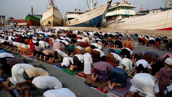 Mengintip Pelaksanaan Salat Idul Fitri di Berbagai Negara di Dunia