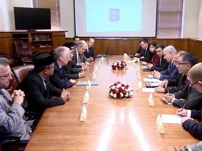 Momen Pertemuan Yahya Cholil Staquf dan PM Israel