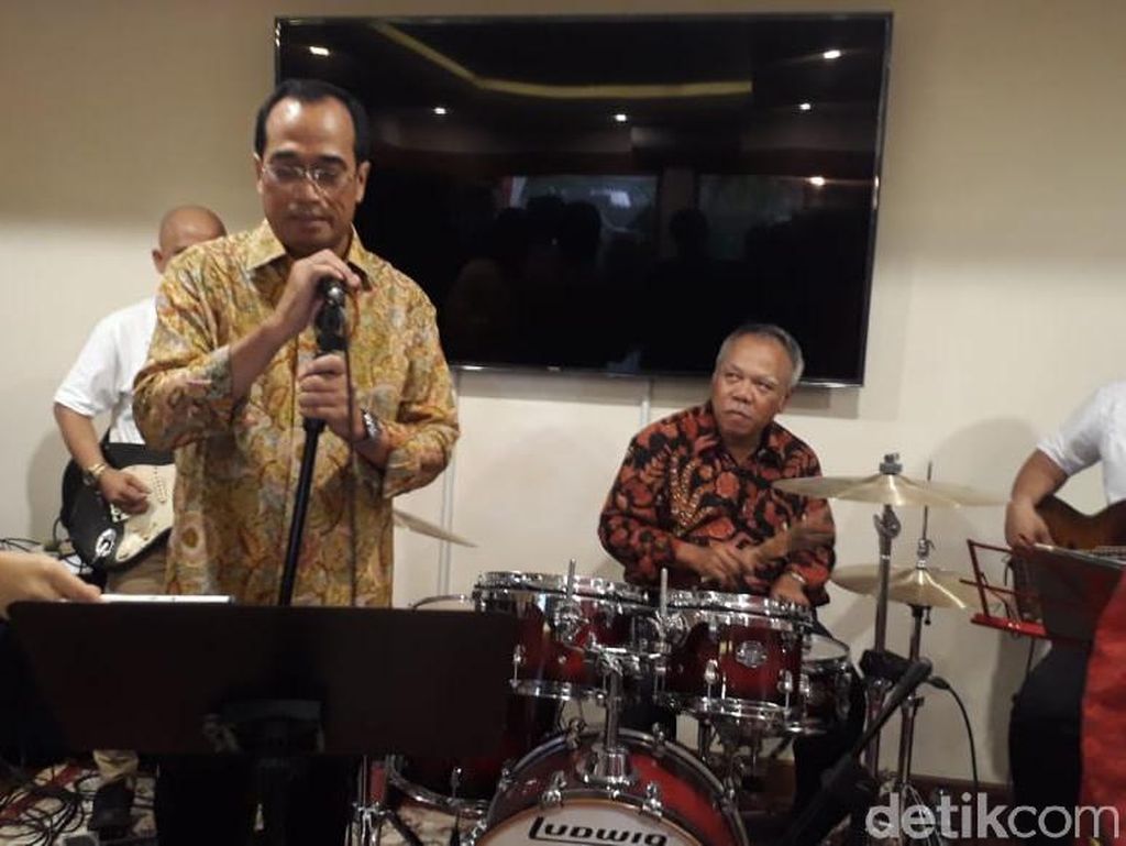 Gelar Open House, Menhub Main Band Bareng Menteri PUPR Gelar Open House, Menhub Main Band Bareng Menteri PUPR