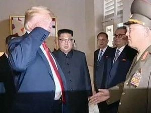 Trump Dikritik karena Beri Hormat ke Jenderal Korea Utara