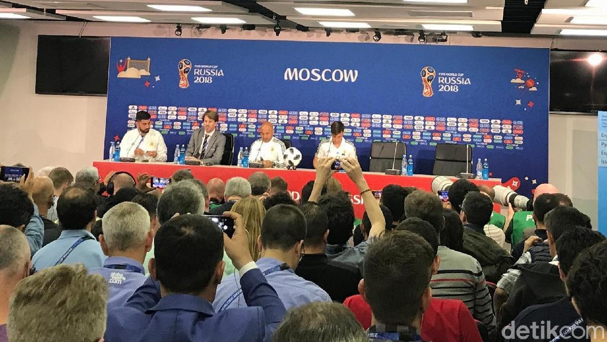 Timnas Argentina saat menggelar jumpa pewarta menjelang laga melawan Islandia. (Foto: Mohamad Resha Pratama/DetikSport)