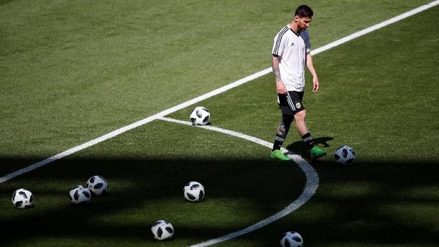 Lionel Messi disebut mendikte pelatih timnas Argentina dalam menentukan pemain.