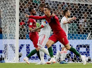 Babak I: Ronaldo Bawa Portugal Ungguli Spanyol 2-1