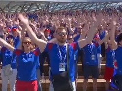 Viking Clap Membahana di Rusia