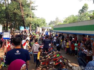 Libur Lebaran, Wisatawan Sesaki Taman Lalu Lintas Bandung