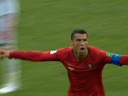 Aksi-aksi Ronaldo Cetak Hattrick Lawan Spanyol