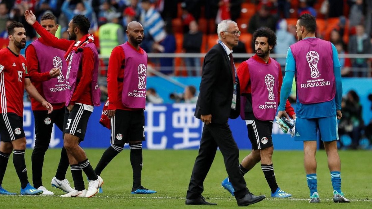 Hector Cuper dan Mohamed Salah. (Foto: Damir Sagolj/Reuters)