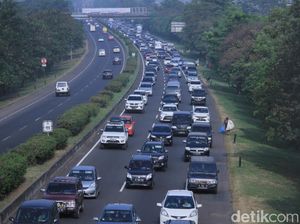 Berebut Manfaat Tol Cigatas Berebut Manfaat Tol Cigatas