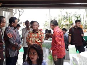 Mengintip Suasana Open House Ala Menko Perekonomian Darmin Nasution