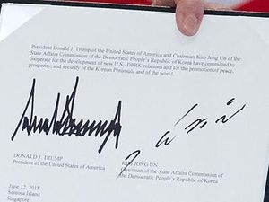 Mengungkap 4 Makna di Balik Tanda Tangan Kim Jong Un dan Donald Trump