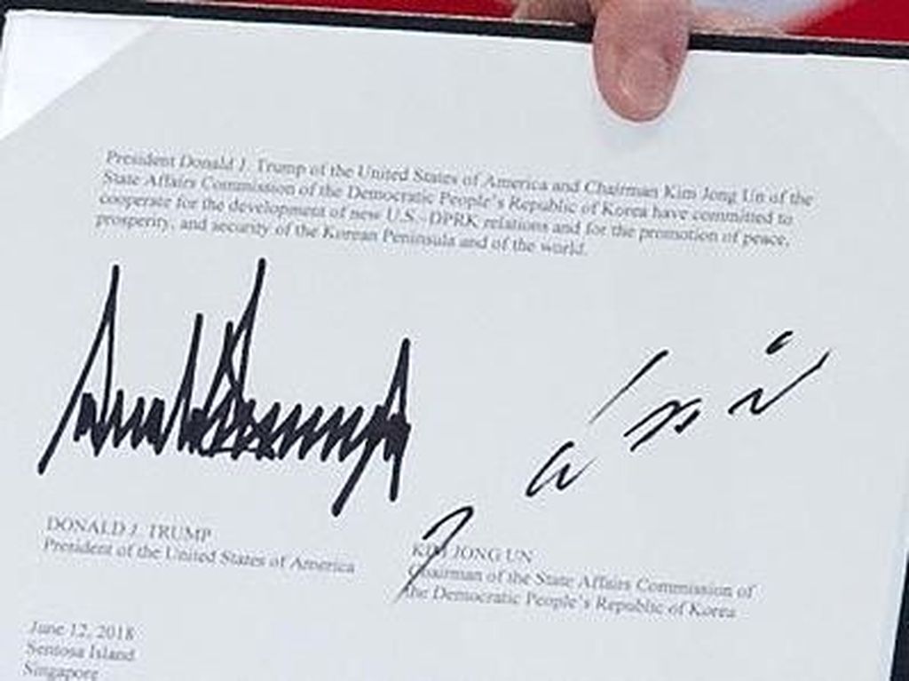 Mengungkap 4 Makna di Balik Tanda Tangan Kim Jong Un dan Donald Trump Mengungkap 4 Makna di Balik Tanda Tangan Kim Jong Un dan Donald Trump
