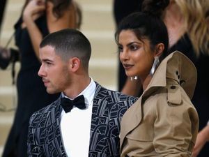 Dwayne Johnson Jadi Mak Comblang Priyanka Chopra dan Nick Jonas? Dwayne Johnson Jadi Mak Comblang Priyanka Chopra dan Nick Jonas?