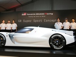 Mobil Super Hybrid Toyota