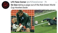 Ada yang mengejek gaya blunder De Gea saat melawan Portugal mirip dengan blunder eks kiper Inggris Robert Green saat menghadapi Amerika Serikat di fase grup Piala Dunia 2010. Ada yang masih ingat laga itu? (Foto: Twitter @LFCFansCorner)