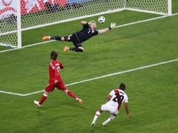 Schmeichel Gemilang, Denmark Kalahkan Peru 1-0