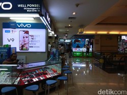 Merosotnya Penjualan Ponsel di Toko Offline