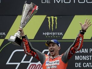 Roda Berputar Begitu Cepat untuk Lorenzo