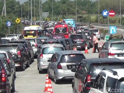 Begini Kemacetan Arteri Jombang Dampak Pengalihan Tol Wilangan