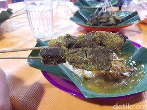 Ini Sate Danguang Danguang Khas Payakumbuh yang Berbumbu Royal