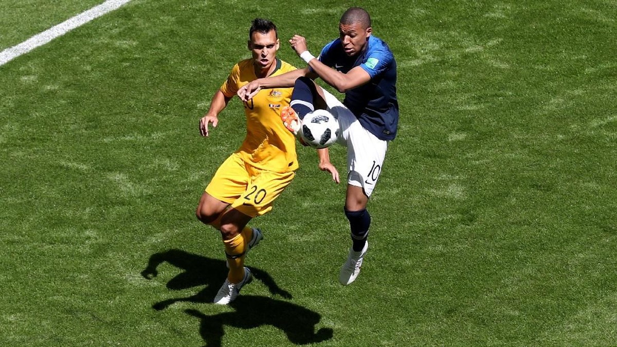 Berjalan sengit, Prancis mengalahkan Australia 2-1 di laga perdana Grup C Piala Dunia 2018. (Foto: Sergio Perez/Reuters)
