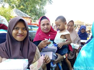 Kisah Warga yang Rela Antre dari Subuh Demi Temui JK Kisah Warga yang Rela Antre dari Subuh Demi Temui JK